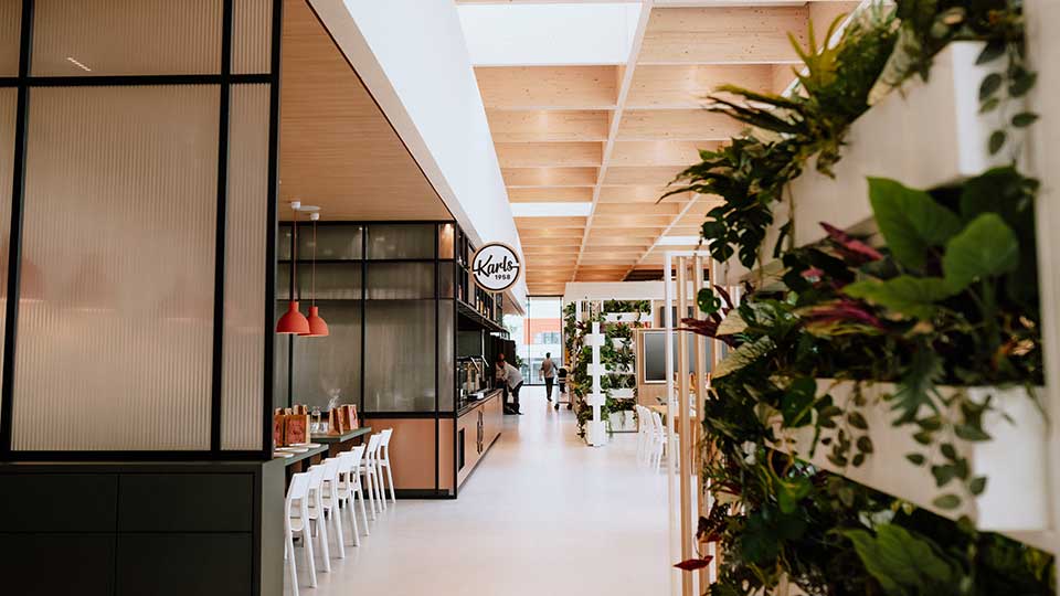 Breite Gänge im EAT